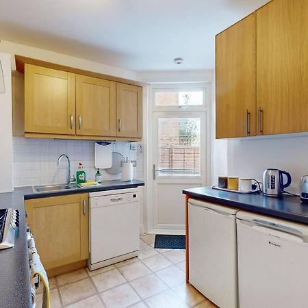 Spacious 2Bd Apartment Cricklewood London Eksteriør billede