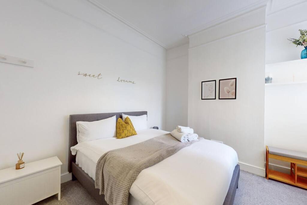 Spacious 2Bd Apartment Cricklewood London Eksteriør billede